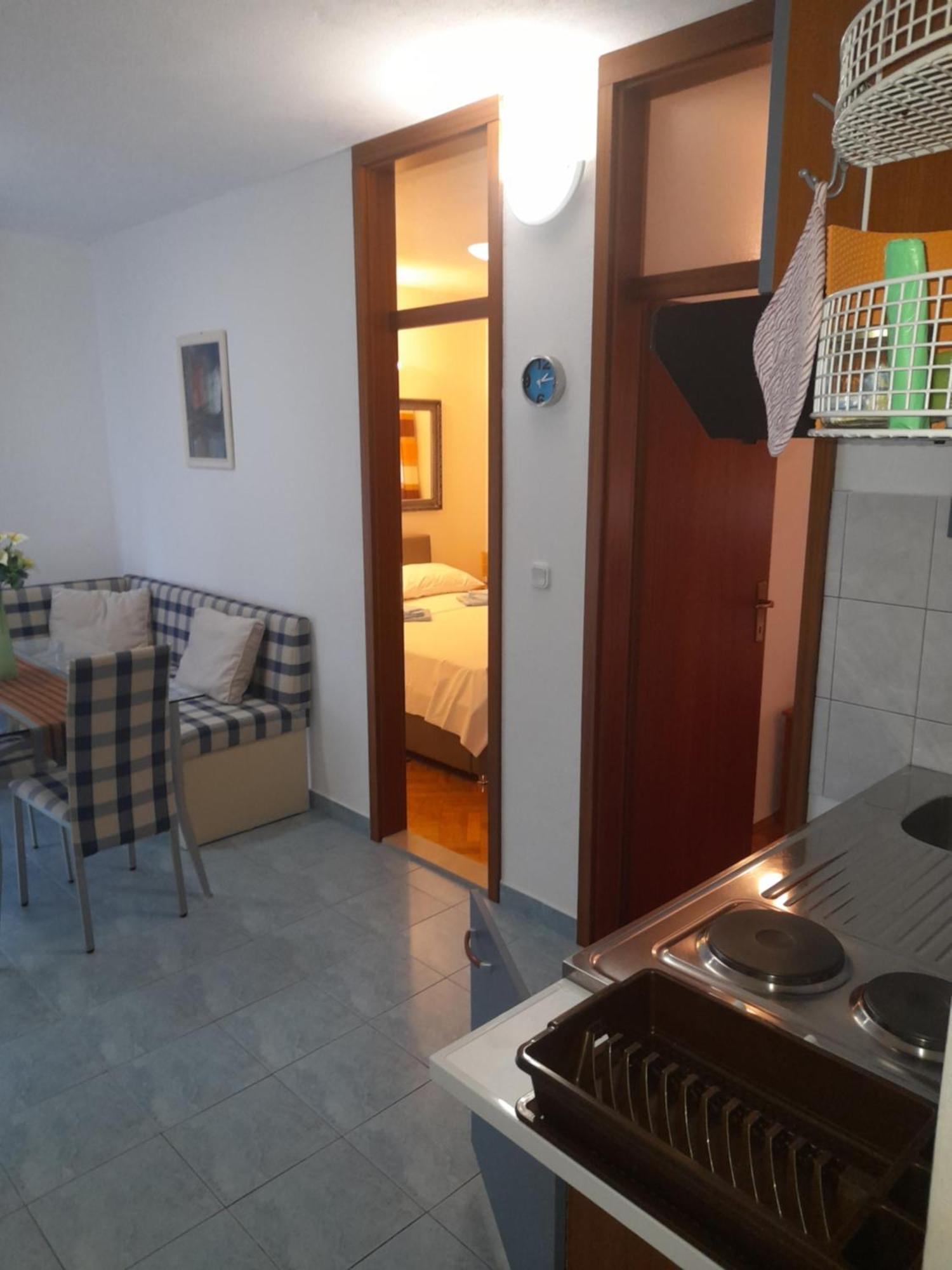 Apartamento Nives B. Supetar Exterior foto