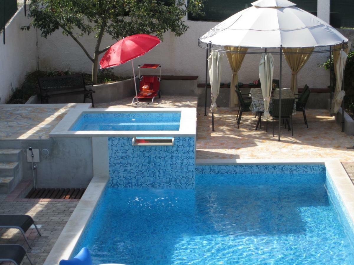 Apartamento Nives B. Supetar Exterior foto