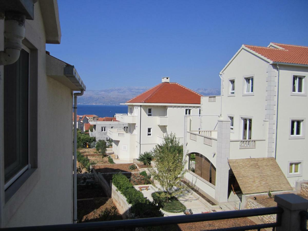 Apartamento Nives B. Supetar Exterior foto