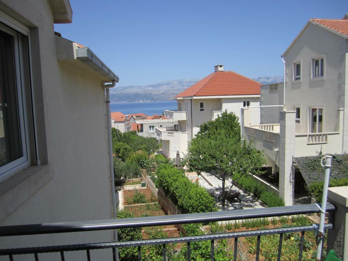 Apartamento Nives B. Supetar Exterior foto