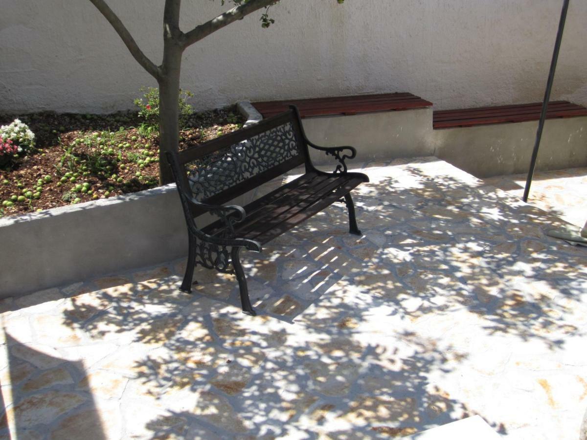 Apartamento Nives B. Supetar Exterior foto
