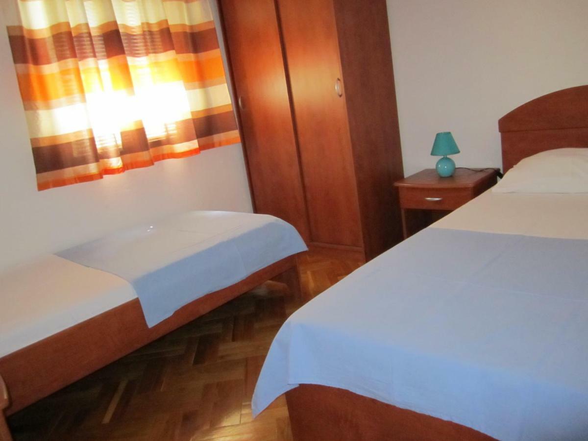 Apartamento Nives B. Supetar Exterior foto